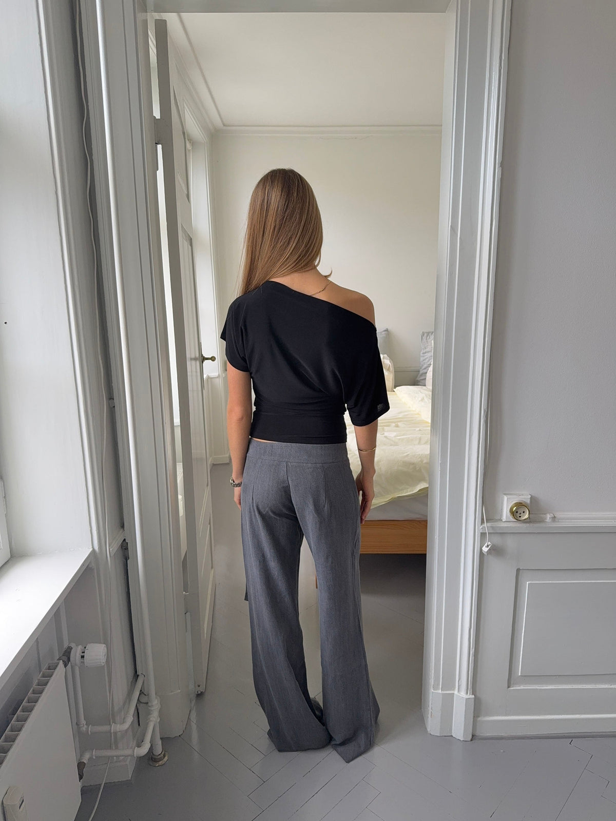 Ronya trousers with belt – Grey
