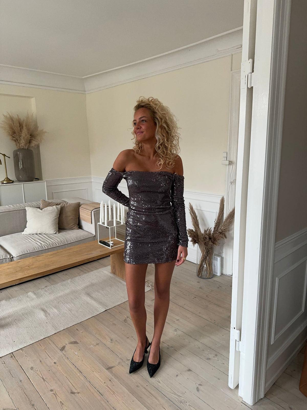 Lunea off shoulder dress with sequins - Grey